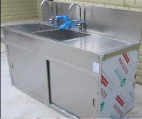 高港區盛華科教 專業供應醫用304不銹鋼腳踏洗手池及配套儲存柜、消毒柜